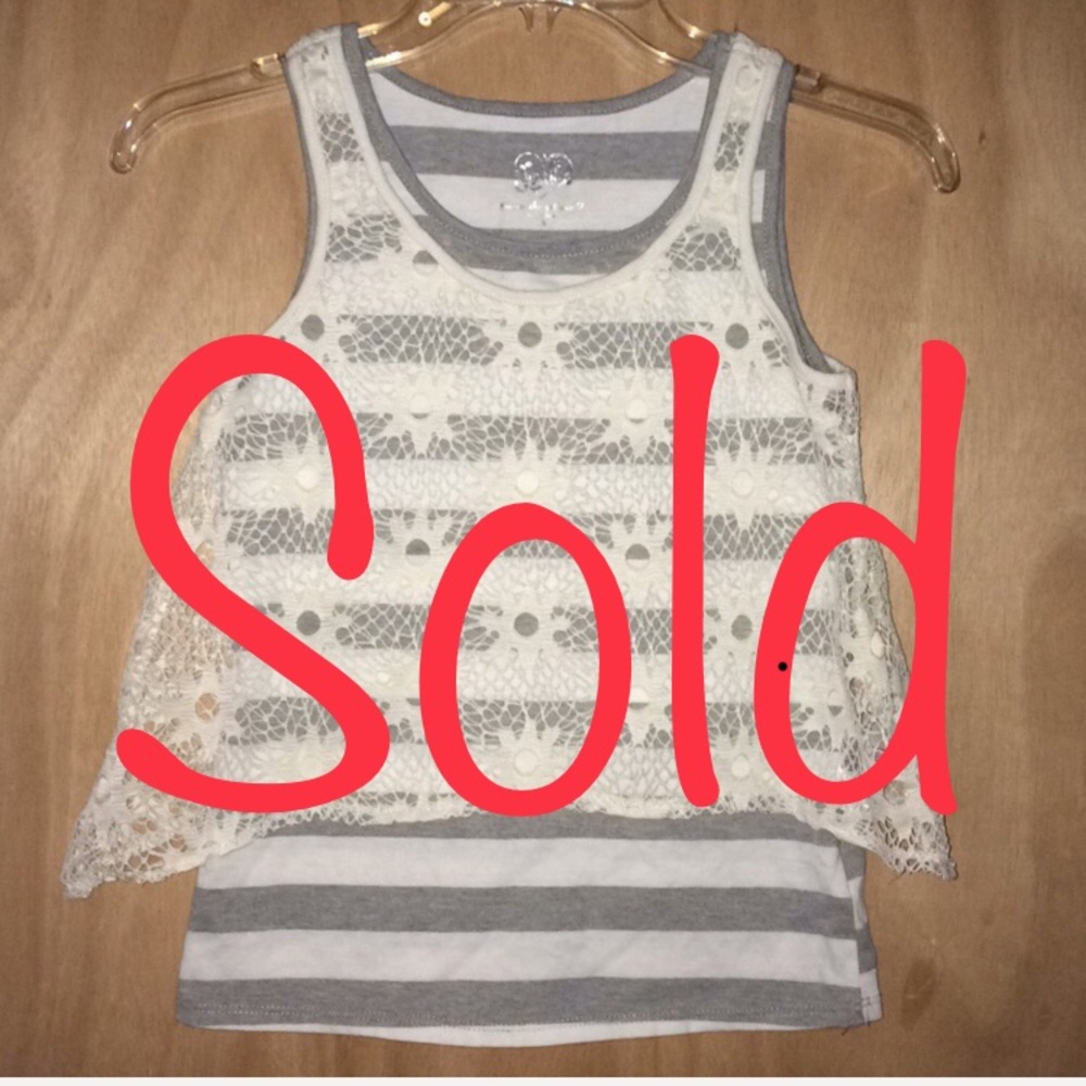 ❌sold at yard sale❌ Justice size 10 tank top.